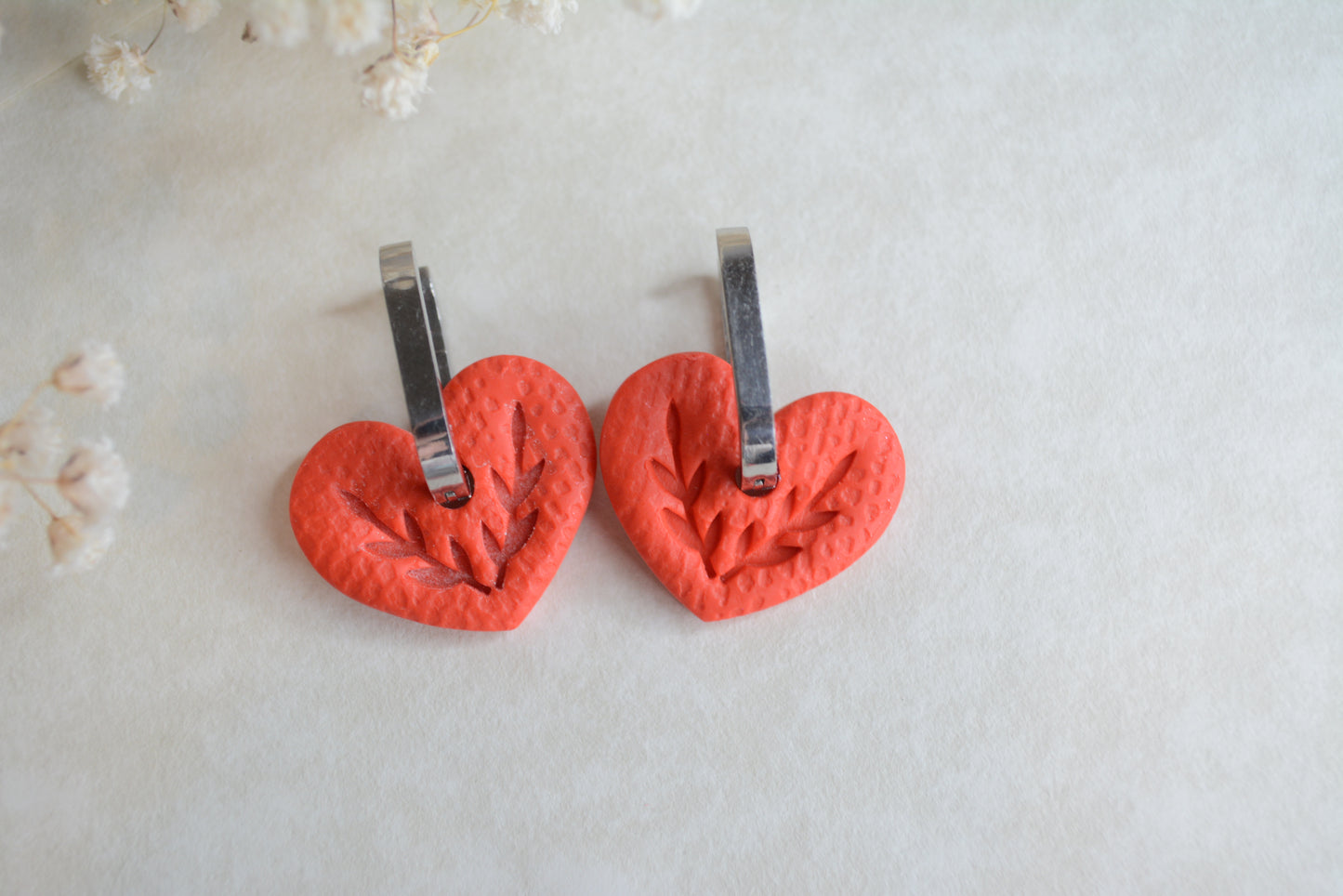 Red heart hoop