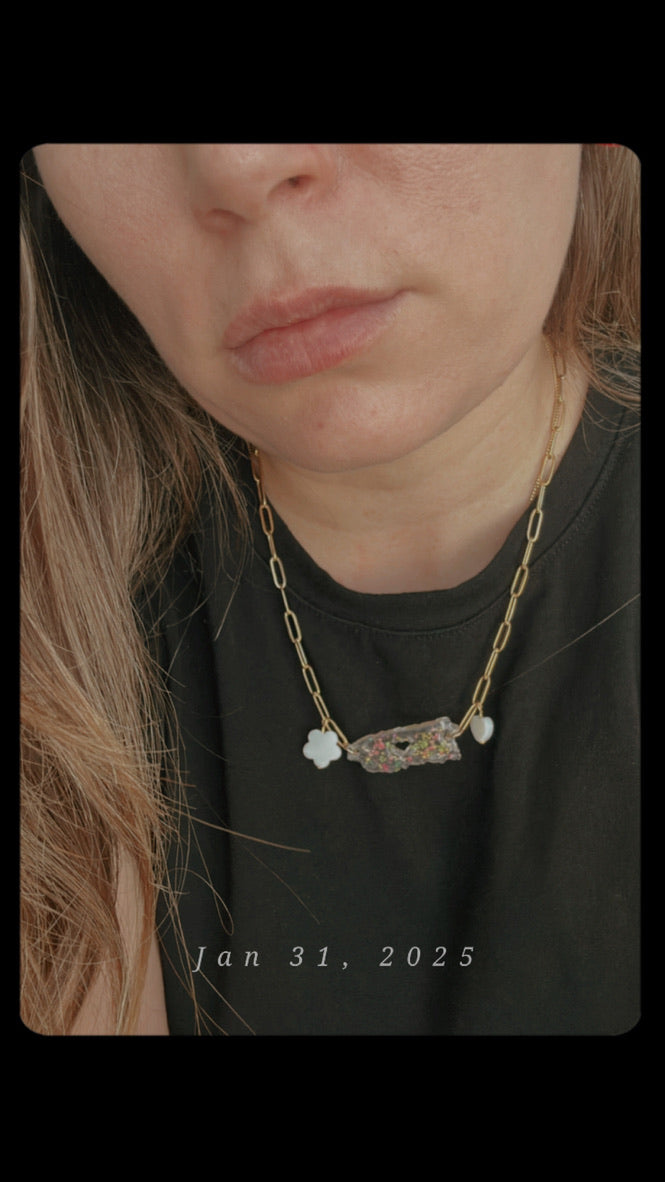 Puerto Rico necklace with heart and flower