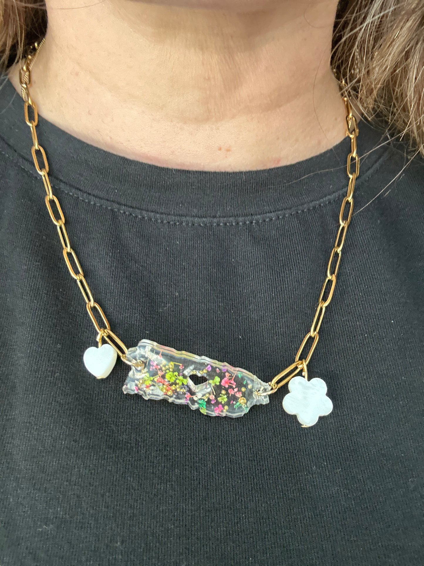 Puerto Rico necklace with heart and flower
