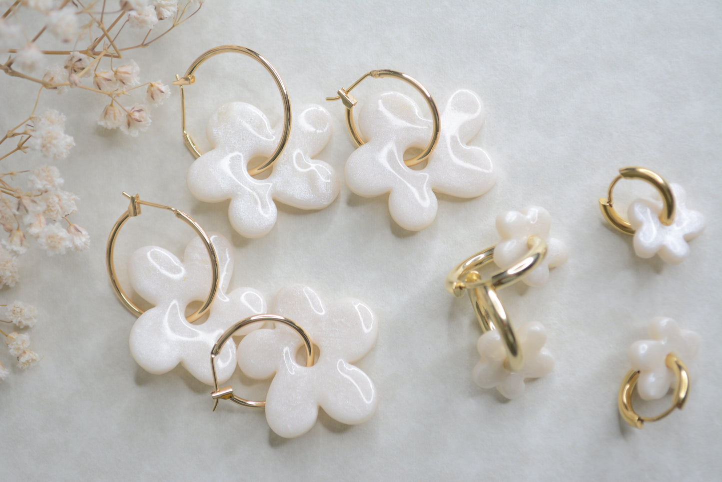 White flower hoops