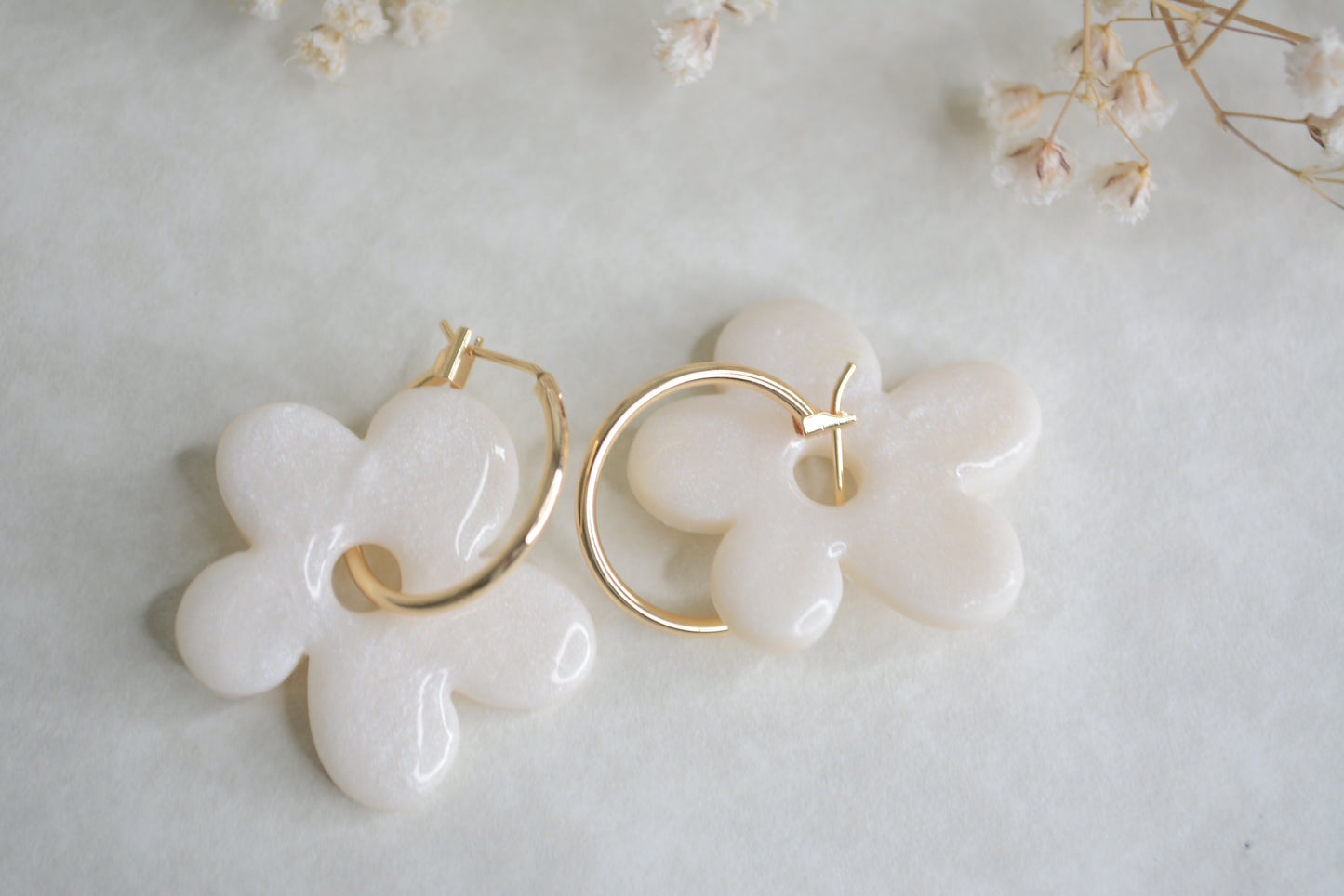 White flower hoops