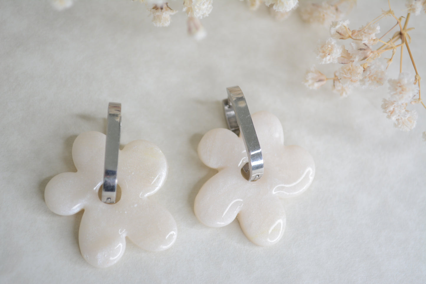 White flower hoops