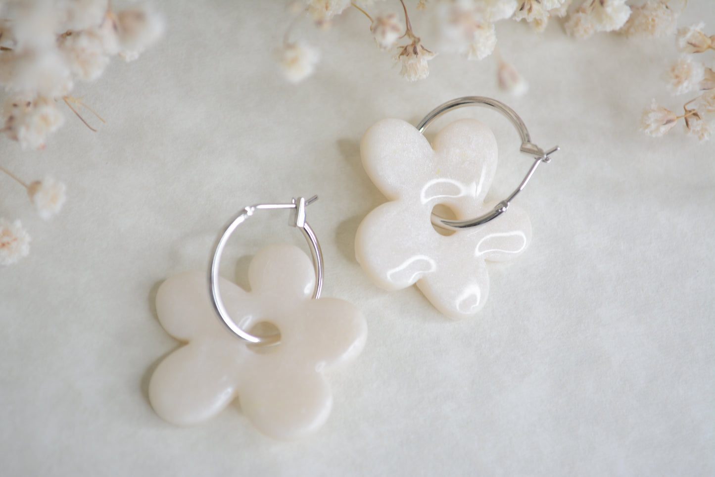 White flower hoops